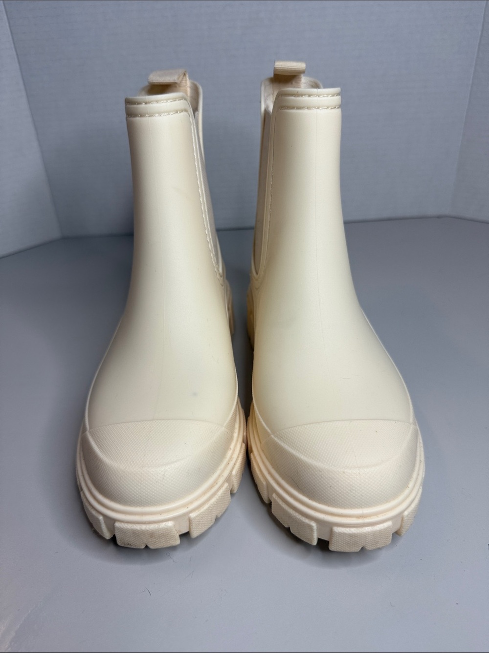Vitra Cream Chunky Chelsea Ankle Boots